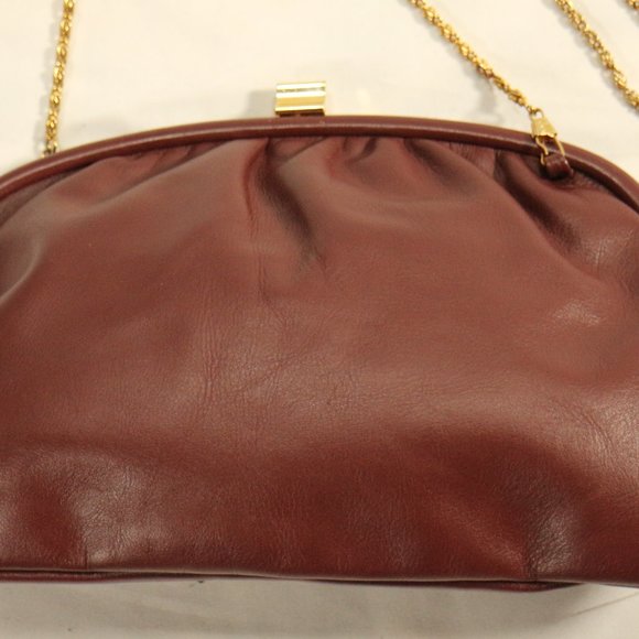 TJW by Mervyn's Genuine Leather Vintage Gold Chain Purse - Picture 5 of 13